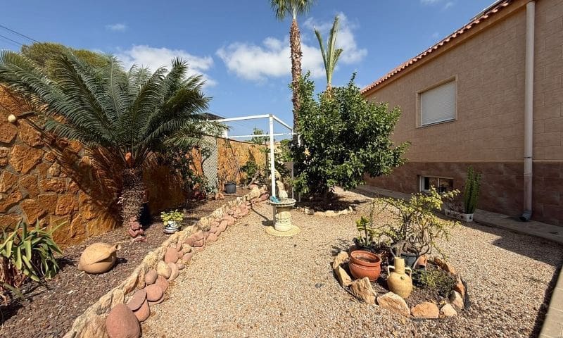 5 bedroom Villa for sale in Pinar de Campoverde - € 790,000 (Ref: 10025922)