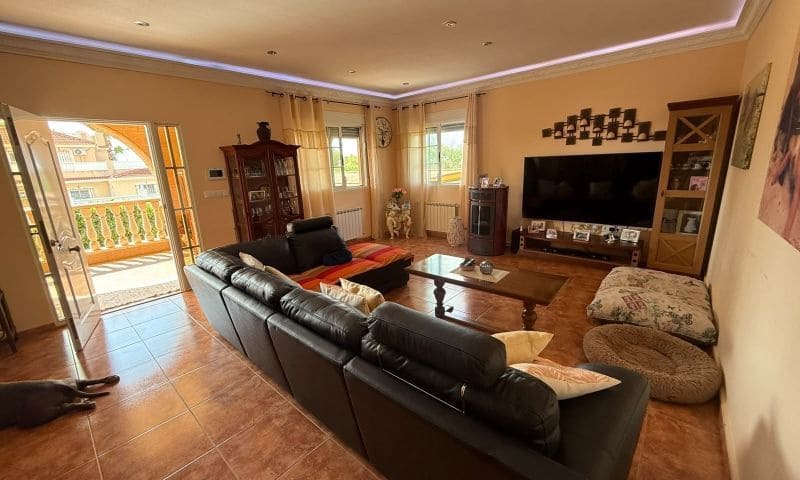 5 bedroom Villa for sale in Pinar de Campoverde - € 790,000 (Ref: 10025922)