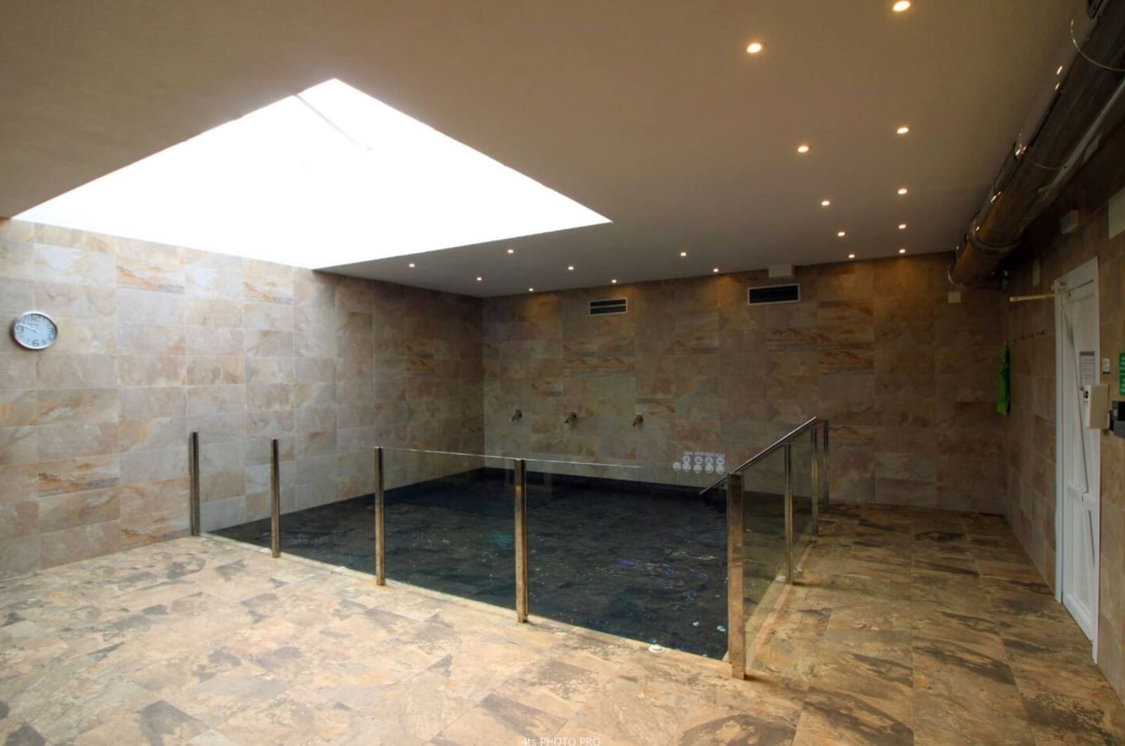 Apartamento de 2 habitaciones en Guardamar del Segura en venta con piscina - 289.000 € (Ref: 10025925)
