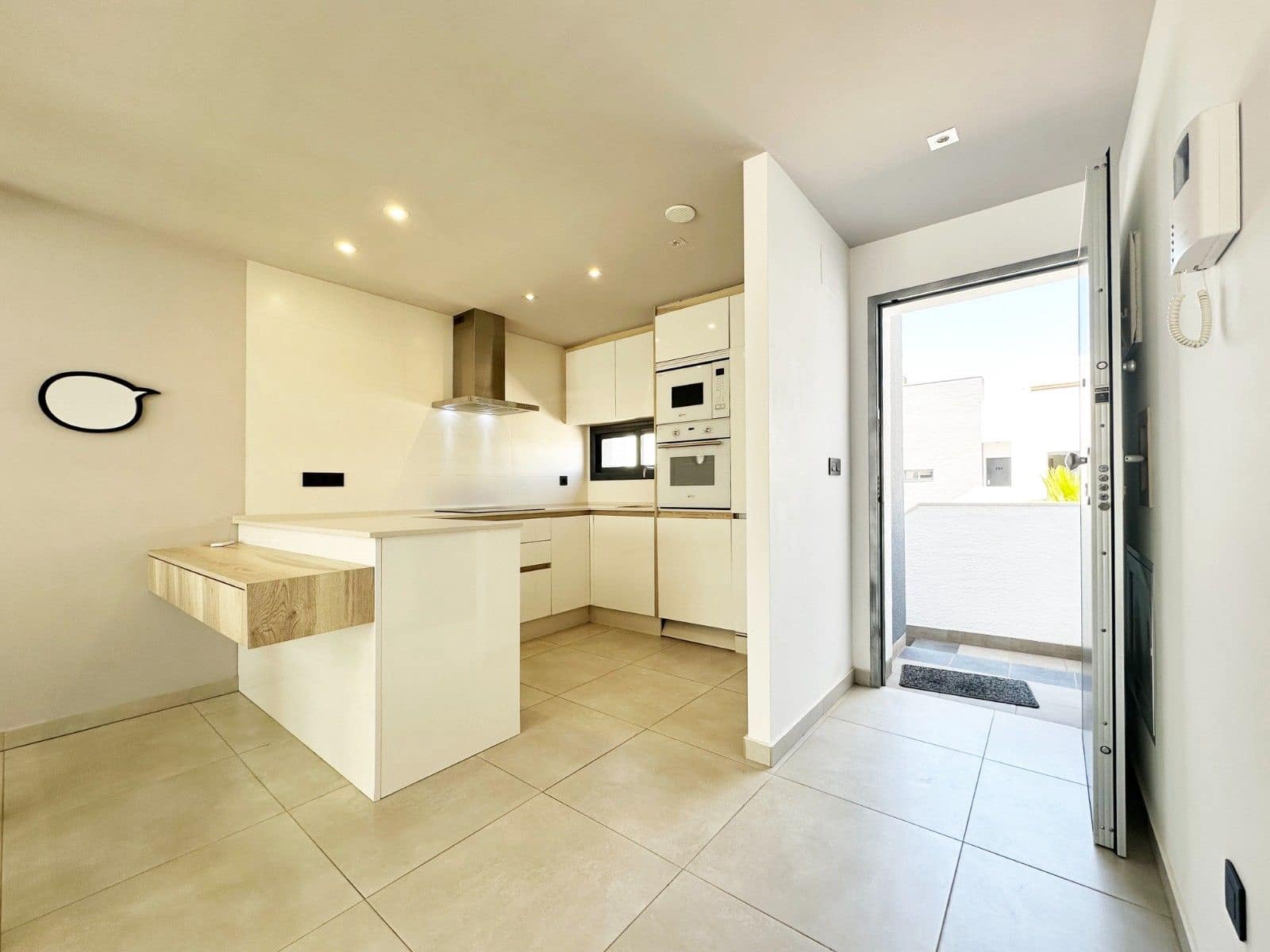 Apartamento de 2 habitaciones en Guardamar del Segura en venta con piscina - 289.000 € (Ref: 10025925)