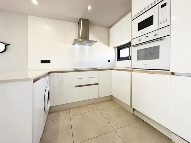 Apartamento de 2 habitaciones en Guardamar del Segura en venta con piscina - 289.000 € (Ref: 10025925)
