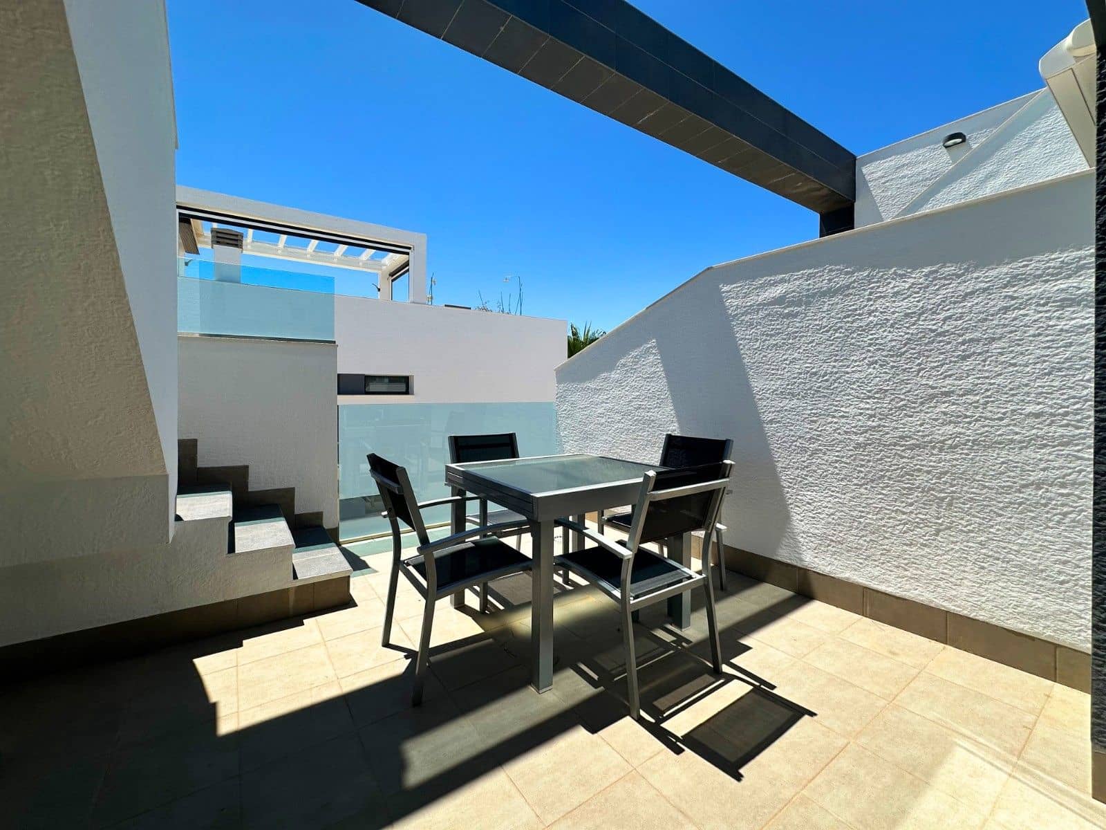 Apartamento de 2 habitaciones en Guardamar del Segura en venta con piscina - 289.000 € (Ref: 10025925)