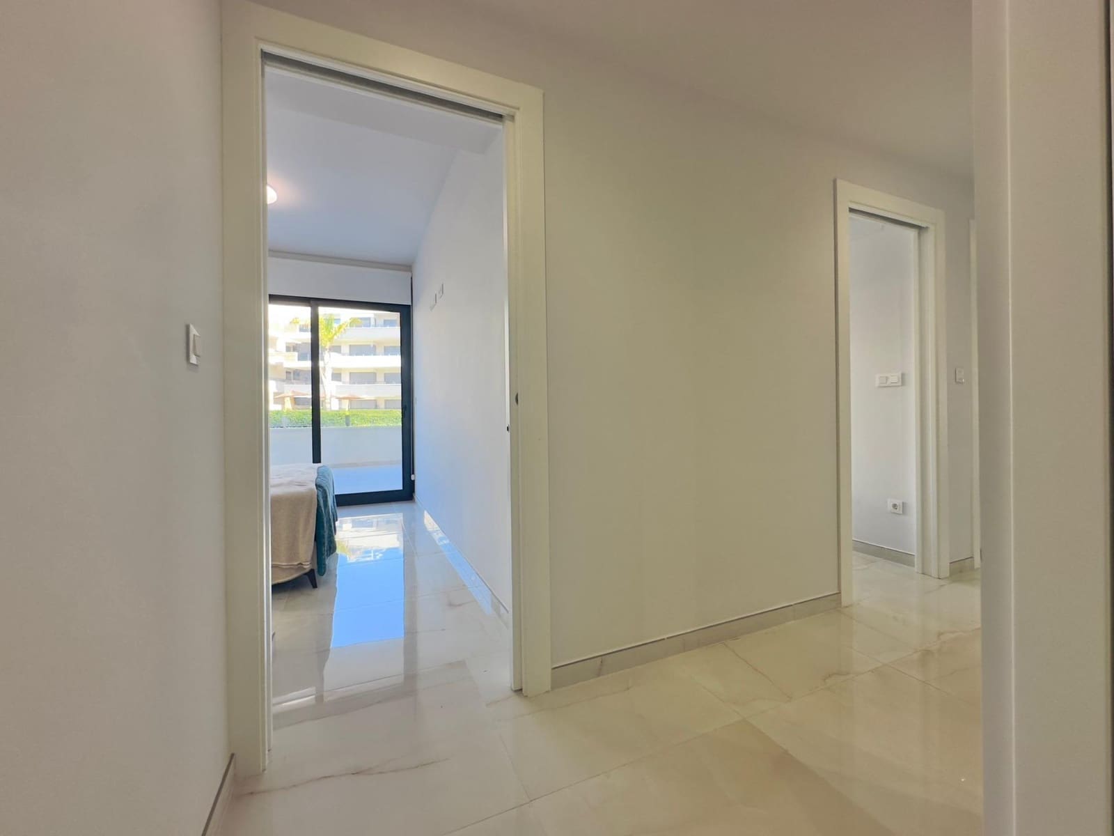 3 sovrum Lägenhet till salu i Orihuela Costa med pool garage - 589 900 € (Ref: 10028131)