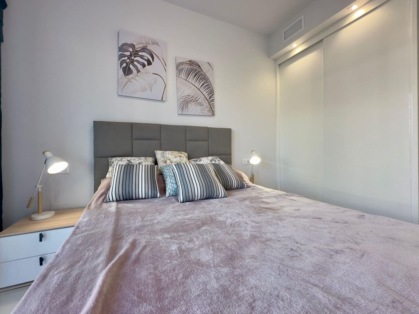 3 sovrum Lägenhet till salu i Orihuela Costa med pool garage - 589 900 € (Ref: 10028131)
