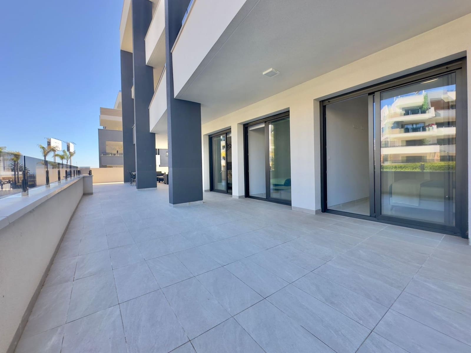 3 sovrum Lägenhet till salu i Orihuela Costa med pool garage - 589 900 € (Ref: 10028131)