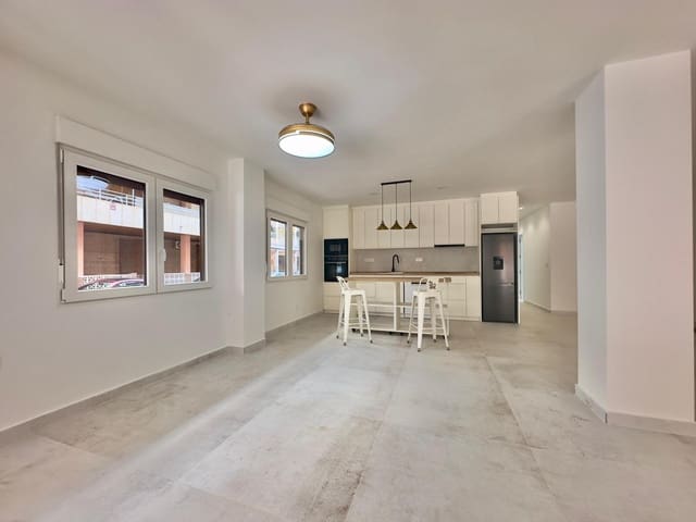 3 bedroom Apartment for sale in Playa del Acequión, Torrevieja - € 249,900 (Ref: 10028136)