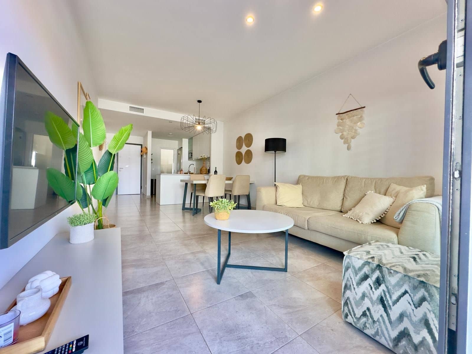 2 sovrum Lägenhet till salu i Filipinas med pool - 237 000 € (Ref: 10028139)