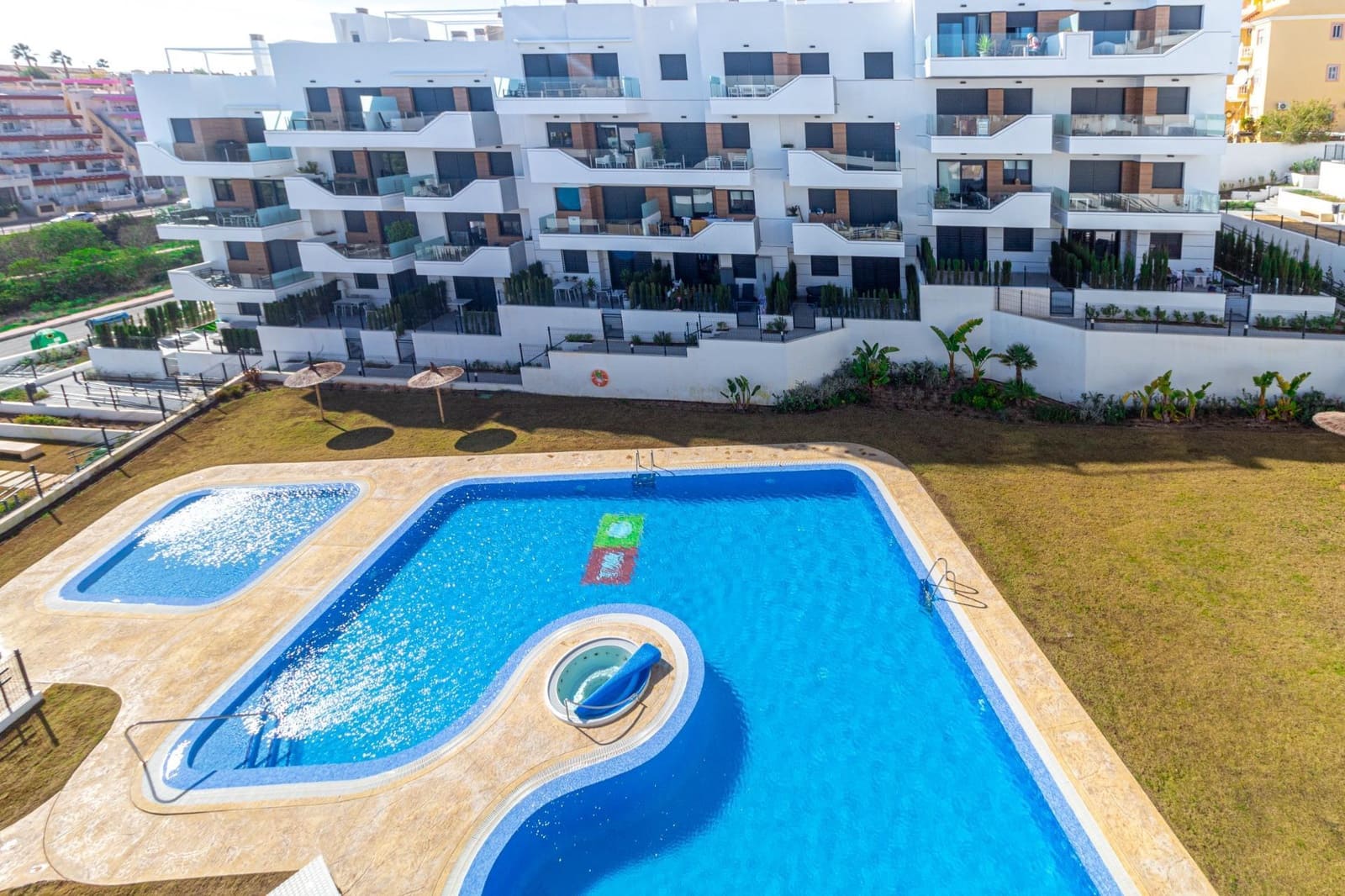 2 sovrum Lägenhet till salu i Filipinas med pool - 237 000 € (Ref: 10028139)