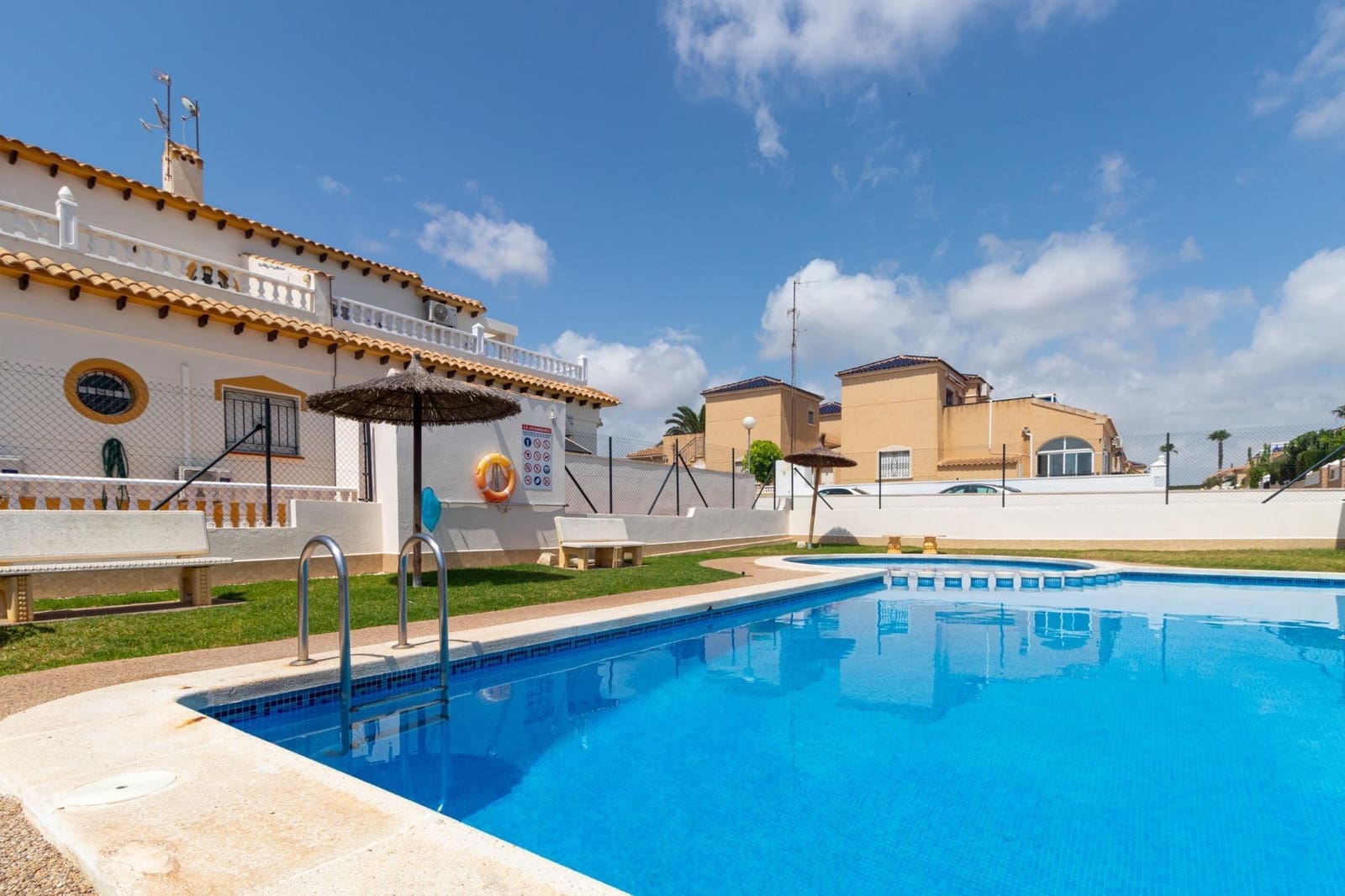 3 sovrum Radhus till salu i Los Altos med pool - 279 000 € (Ref: 10029428)