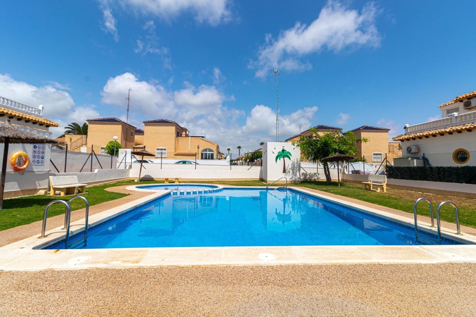 3 sovrum Radhus till salu i Los Altos med pool - 279 000 € (Ref: 10029428)