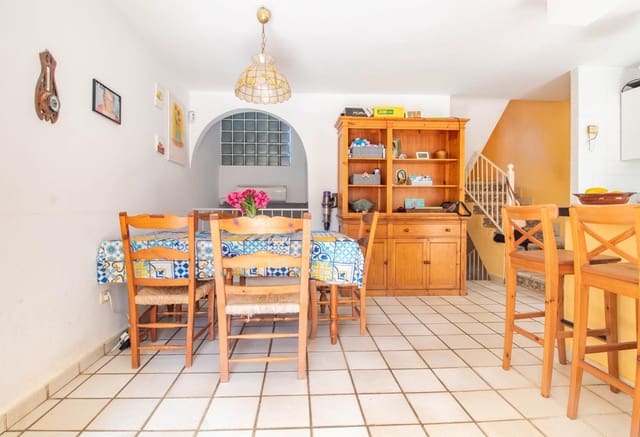 4 slaapkamer Rijtjeshuis te koop in Cabo Roig, Orihuela met zwembad - € 299.000 (Ref: 10029429)