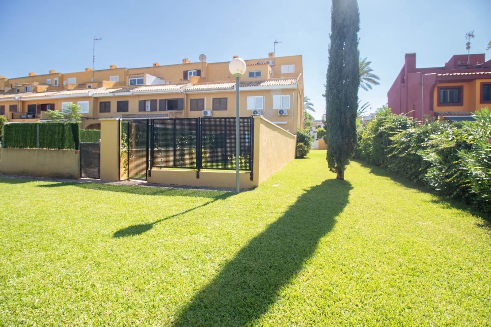 4 soverom Rekkehus til salgs i Cabo Roig med svømmebasseng - € 299 000 (Ref: 10029429)