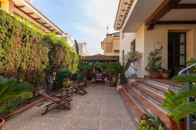 6 soveværelse Villa til salg i La Veleta, Torrevieja med swimmingpool garage - € 2.490.000 (Ref: 10029430)