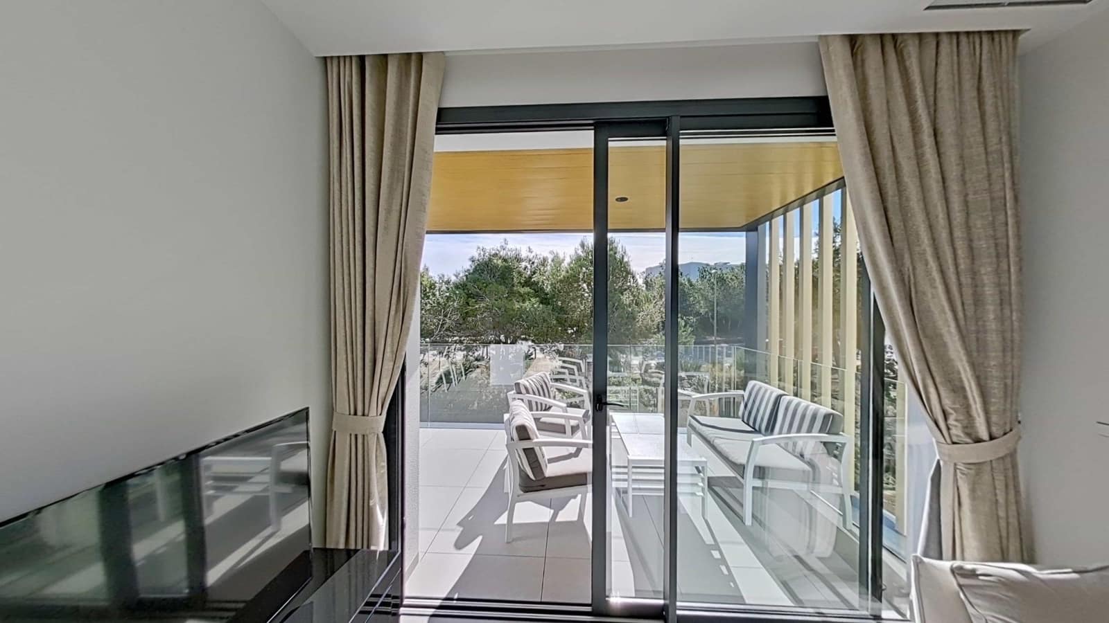 Apartamento de 3 habitaciones en Las Colinas Golf en venta con piscina garaje - 479.000 € (Ref: 10029432)