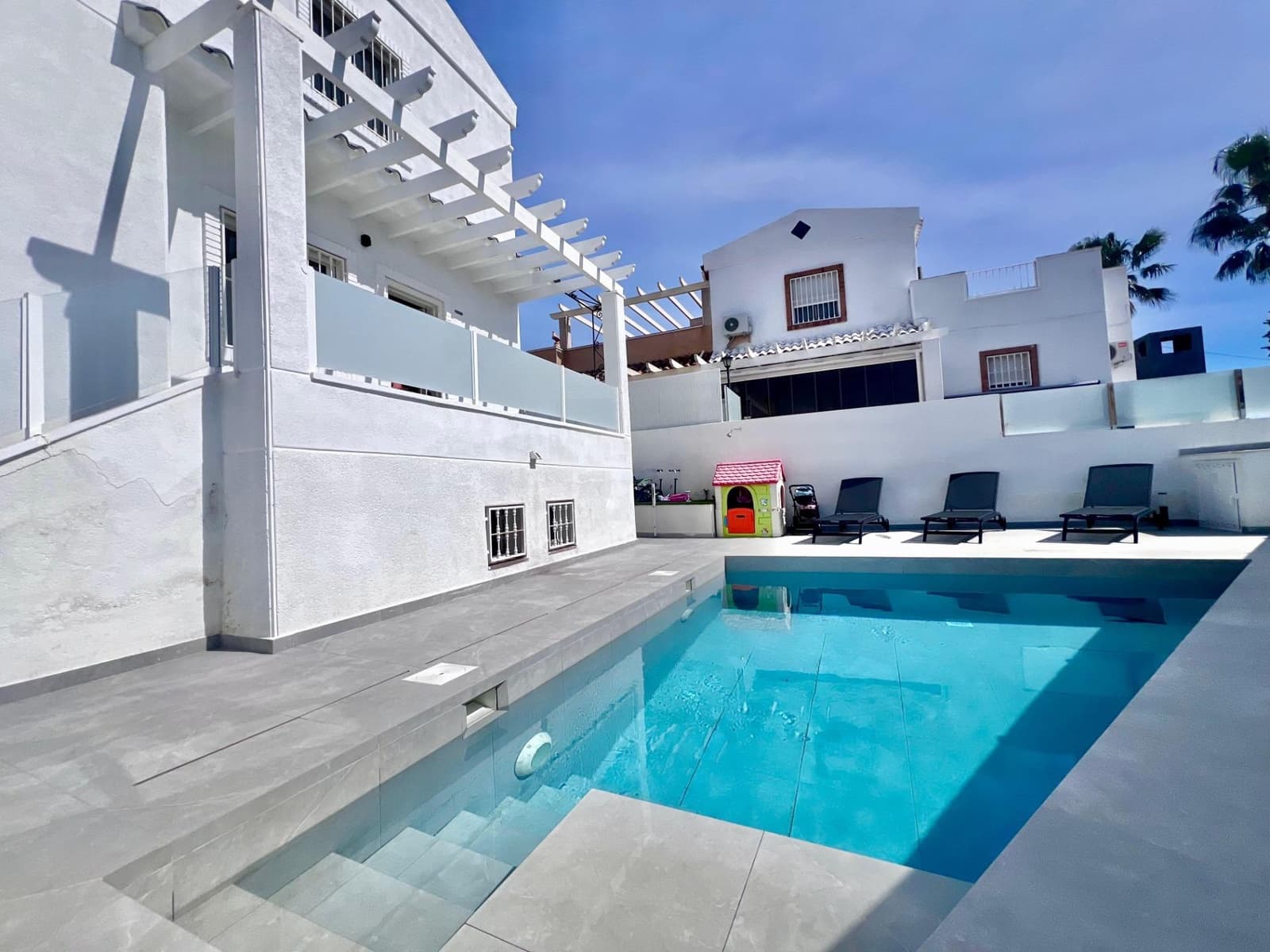 5 camera da letto Villa in vendita in Filipinas con piscina - 459.000 € (Rif: 10029435)