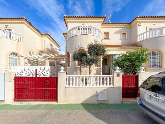 3 soverom Rekkehus til salgs i Aguas Nuevas, Torrevieja med svømmebasseng - € 219 900 (Ref: 10030716)