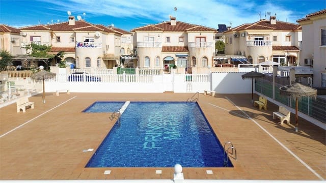 3 soverom Rekkehus til salgs i Aguas Nuevas, Torrevieja med svømmebasseng - € 219 900 (Ref: 10030716)