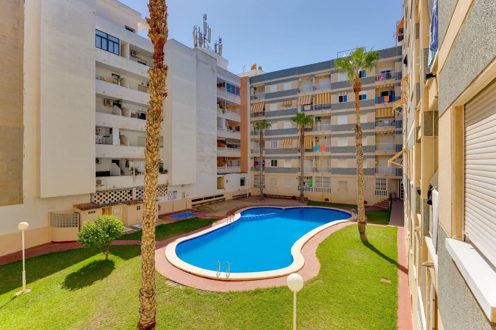 3 chambre Appartement à vendre à Torrevieja avec piscine - 159 999 € (Ref: 10030717)