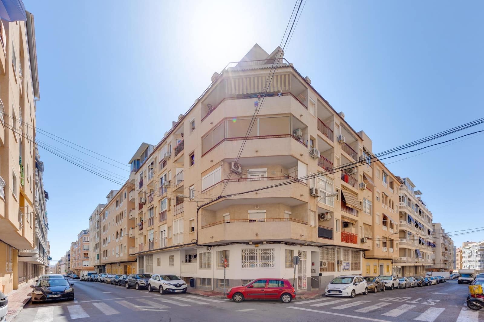 Estúdio para venda em Torrevieja - 125 000 € (Ref: 10030718)