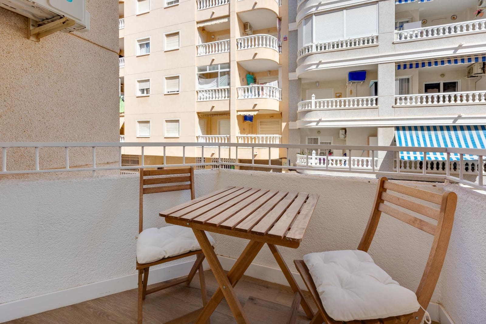 Estúdio para venda em Torrevieja - 125 000 € (Ref: 10030718)