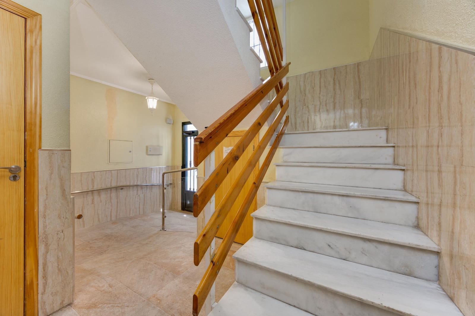 Studio na sprzedaż w Torrevieja - 98 000 € (Ref: 10030719)