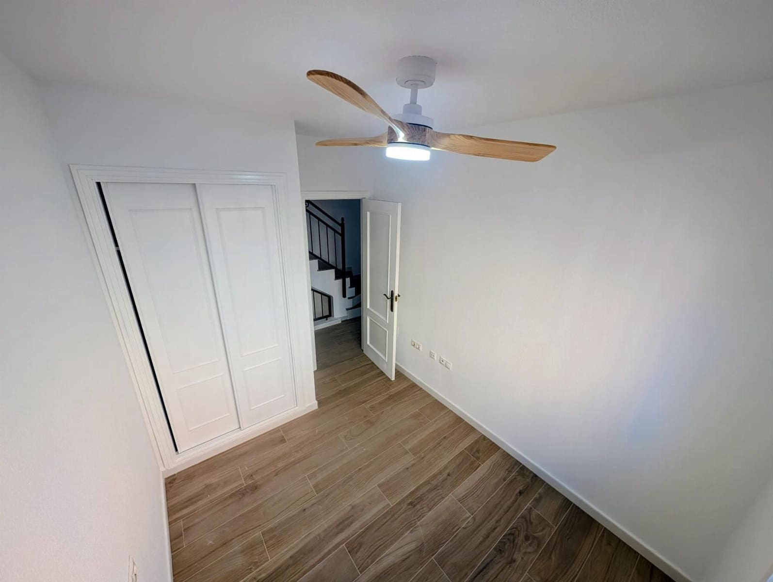 Chalet de 3 habitaciones en La Florida en venta con piscina - 259.000 € (Ref: 10030720)