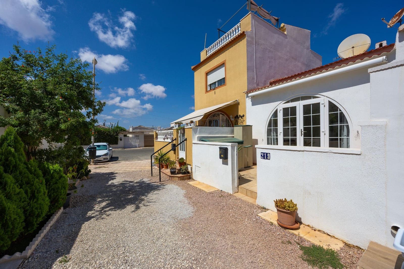 Adosado de 1 habitación en Torrevieja en venta - 119.999 € (Ref: 10032221)