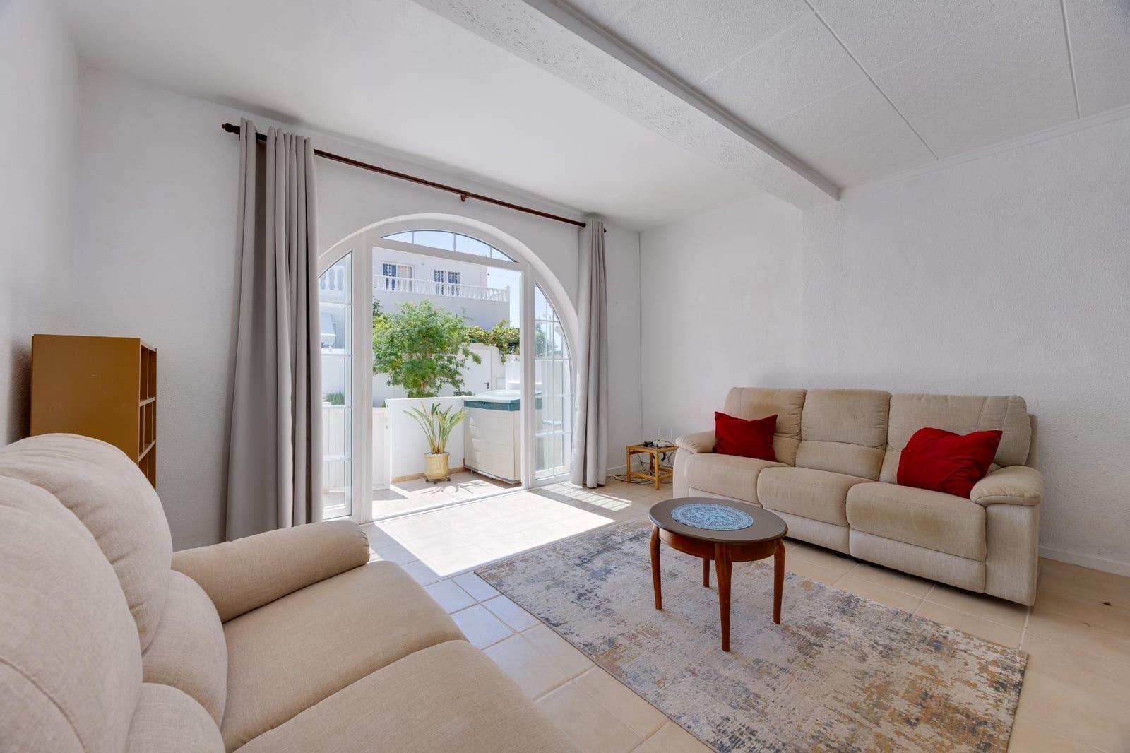 Adosado de 1 habitación en Torrevieja en venta - 119.999 € (Ref: 10032221)