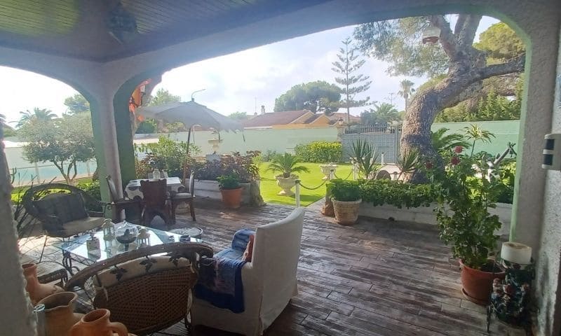 3 camera da letto Villa in vendita in Orihuela Costa con piscina garage - 950.000 € (Rif: 10037578)