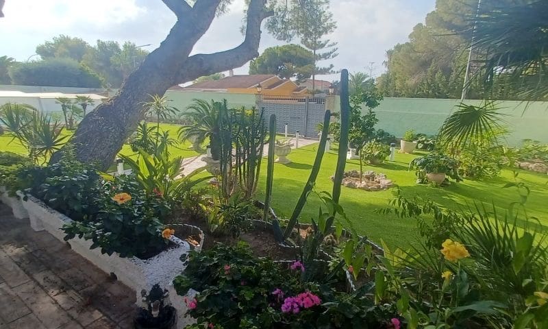 3 camera da letto Villa in vendita in Orihuela Costa con piscina garage - 950.000 € (Rif: 10037578)