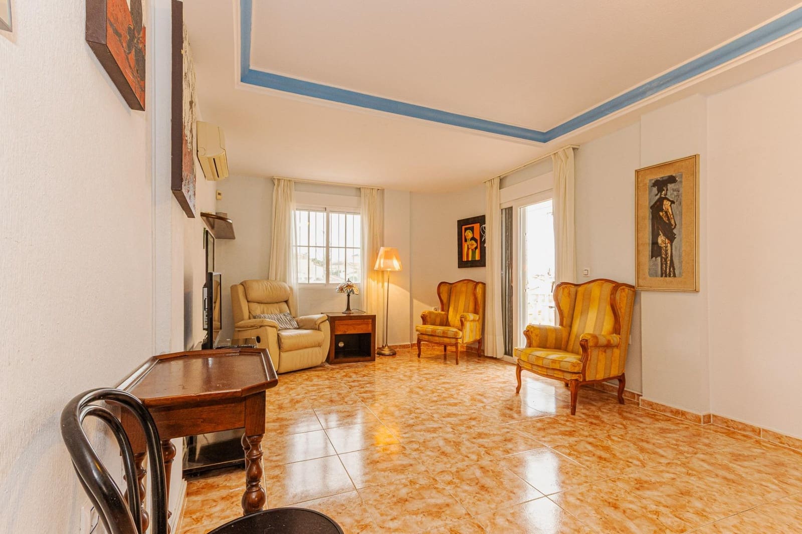 3 soverom Villa til leie i Filipinas med svømmebasseng - € 1 500 (Ref: 10041318)