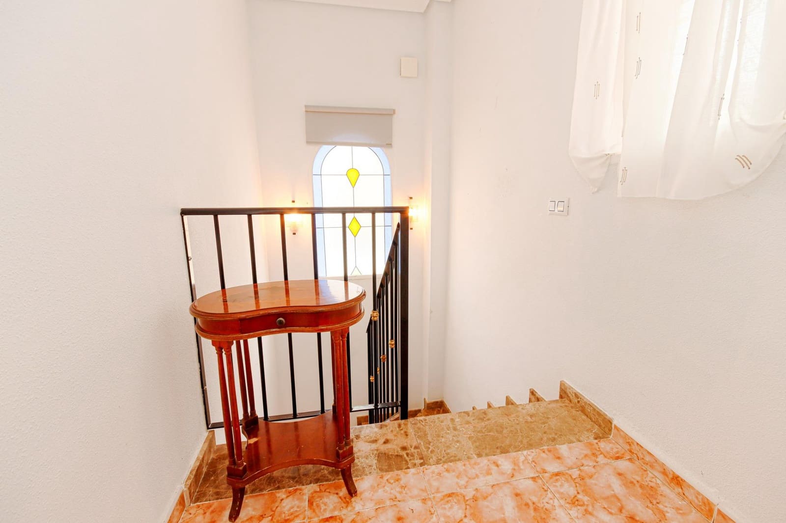 3 soverom Villa til leie i Filipinas med svømmebasseng - € 1 500 (Ref: 10041318)