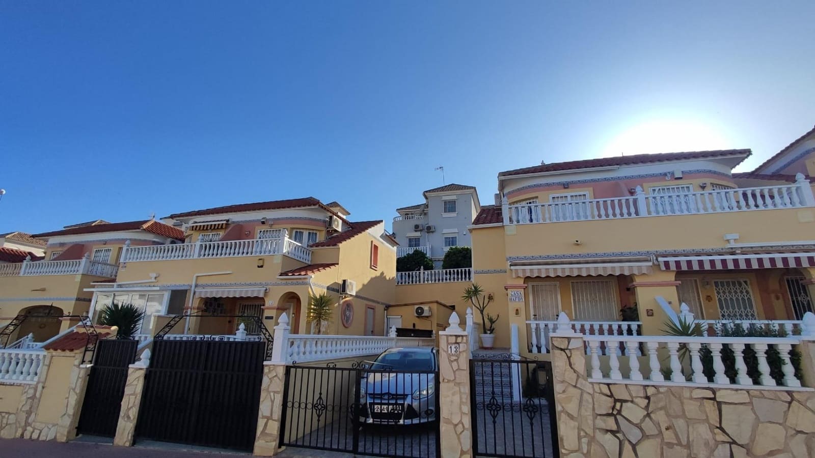 3 soverom Villa til leie i Filipinas med svømmebasseng - € 1 500 (Ref: 10041318)