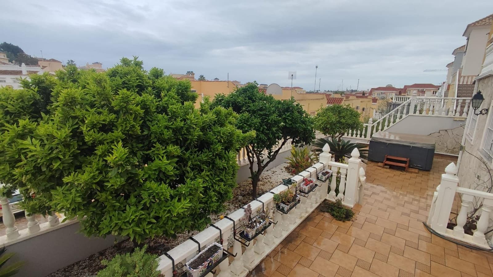 3 soverom Villa til leie i Filipinas med svømmebasseng - € 1 500 (Ref: 10041318)