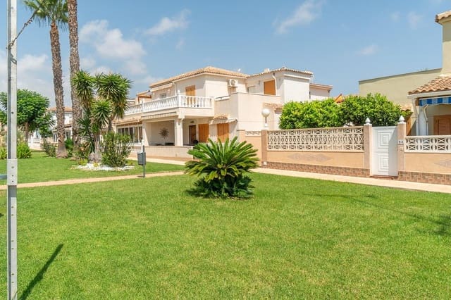 5 bedroom Terraced Villa for sale in Playa Flamenca, Orihuela with pool - € 240,000 (Ref: 10043208)
