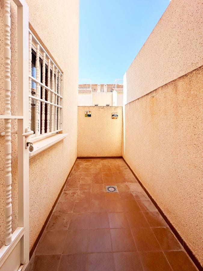 2 sovrum Bungalow till salu i Torrevieja med pool - 179 950 € (Ref: 10043210)