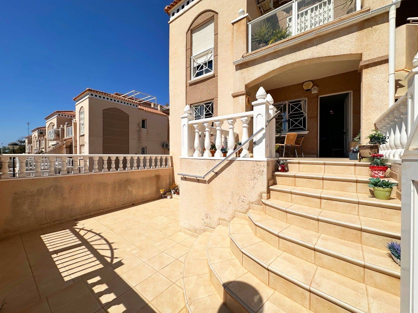 2 sovrum Bungalow till salu i Torrevieja med pool - 179 950 € (Ref: 10043210)
