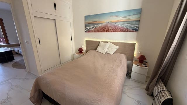 1 quarto Apartamento para venda em Torrevieja com piscina - 159 900 € (Ref: 10043212)