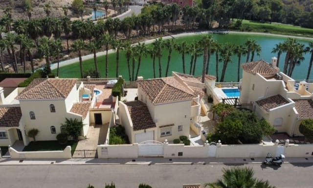 3 soveværelse Villa til salg i Las Ramblas Golf, Orihuela med swimmingpool garage - € 579.995 (Ref: 10047526)
