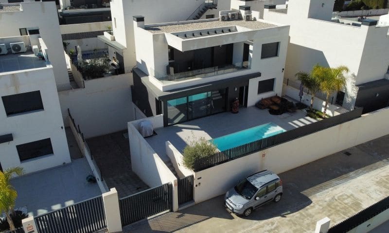 3 Zimmer Villa zu verkaufen in Algorfa mit Pool - 539.000 € (Ref: 10047531)