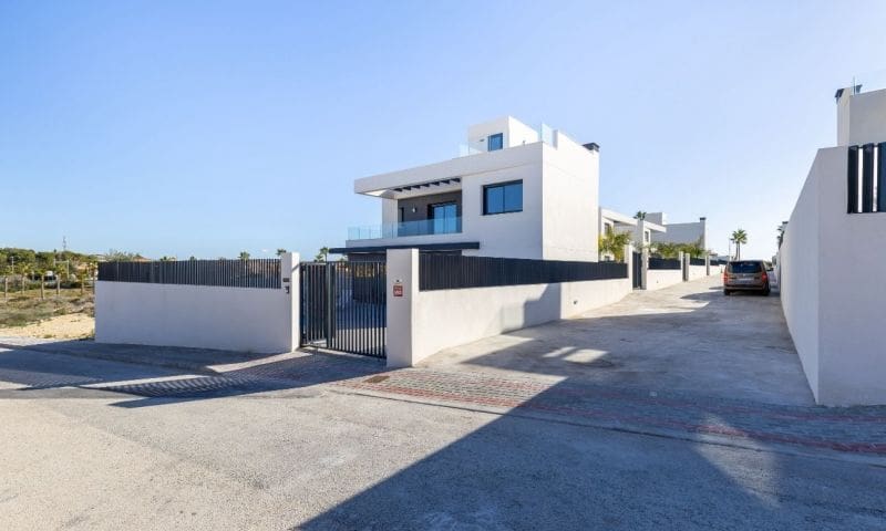 3 Zimmer Villa zu verkaufen in Algorfa mit Pool - 539.000 € (Ref: 10047531)