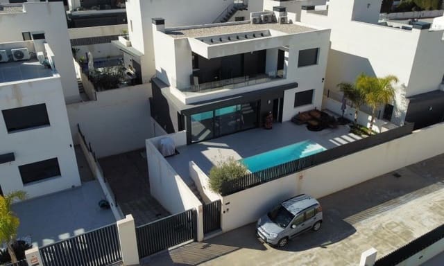 3 Zimmer Villa zu verkaufen in Algorfa mit Pool - 539.000 € (Ref: 10047531)