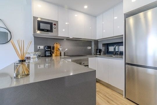 2 Zimmer Apartment zu verkaufen in Filipinas mit Pool - 239.000 € (Ref: 10050355)