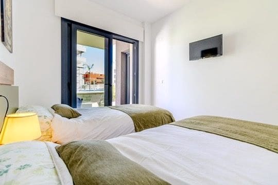 2 Zimmer Apartment zu verkaufen in Filipinas mit Pool - 239.000 € (Ref: 10050355)