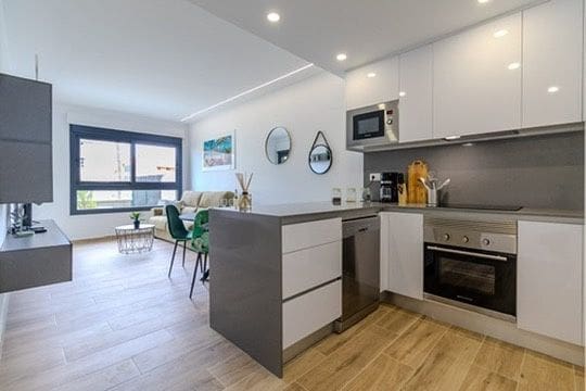 2 Zimmer Apartment zu verkaufen in Filipinas mit Pool - 239.000 € (Ref: 10050355)