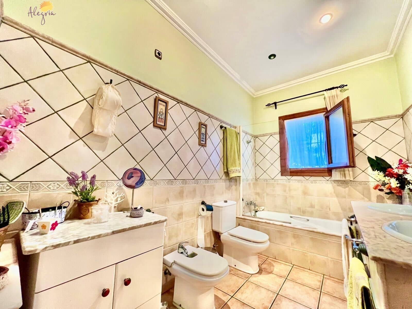 4 Zimmer Villa zu verkaufen in Daya Vieja mit Pool Garage - 850.000 € (Ref: 10051840)