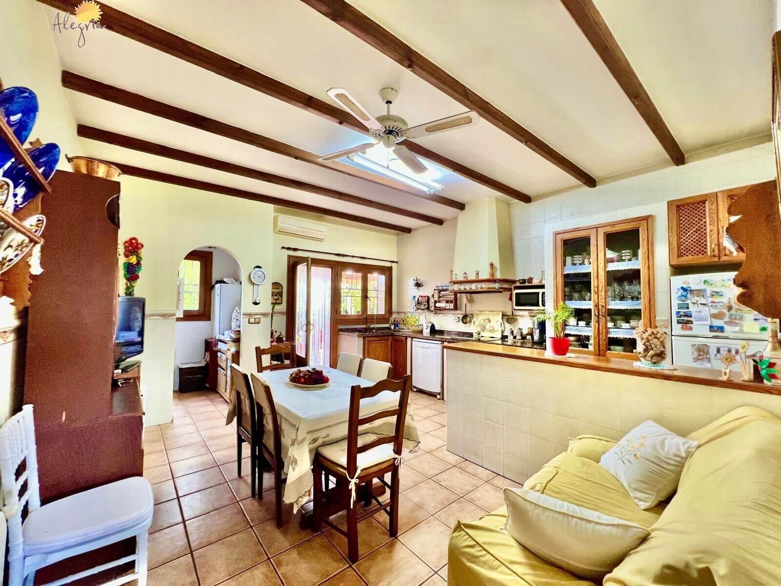 4 Zimmer Villa zu verkaufen in Daya Vieja mit Pool Garage - 850.000 € (Ref: 10051840)