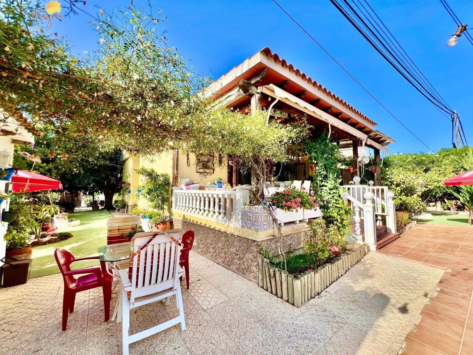 4 Zimmer Villa zu verkaufen in Daya Vieja mit Pool Garage - 850.000 € (Ref: 10051840)