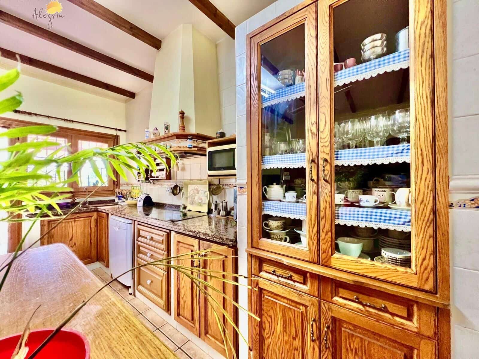 4 Zimmer Villa zu verkaufen in Daya Vieja mit Pool Garage - 850.000 € (Ref: 10051840)