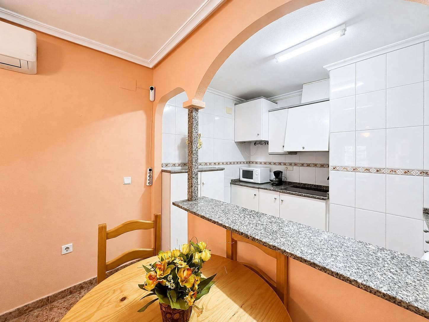 Apartamento de 1 habitación en Torrevieja en venta con piscina - 199.000 € (Ref: 10051844)